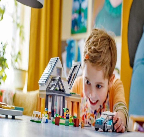 لگو سیتی مدل Family House and Electric Car کد 60398