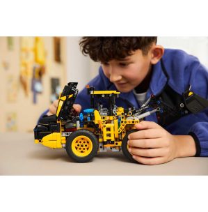 لگو تکنیک مدل لودر چرخ‌دار برقی ولوو L120 کد 42209