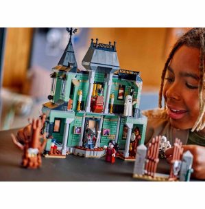 لگو کریتور مدل عمارت تسخیرشده کد 31167